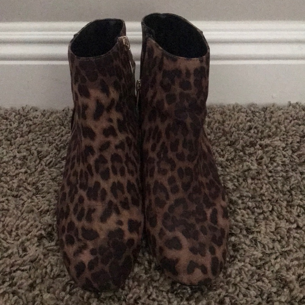 Leopard short booties
